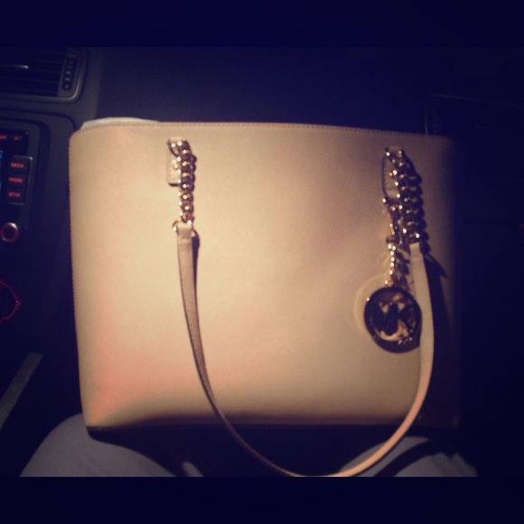 Michael Kors purse