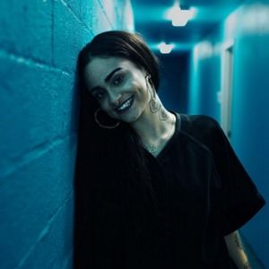 Meet your Posher, Alexis