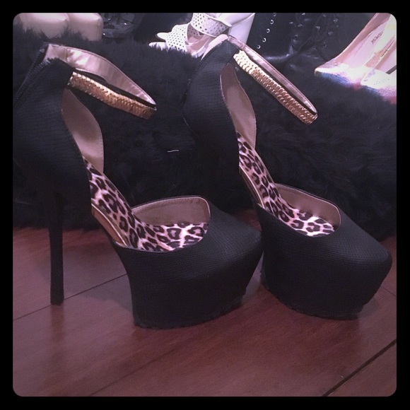 Black ankle strap pumps
