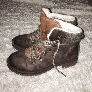 Winter boots