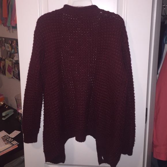 Maroon Roxy cardigan - Picture 2 of 2