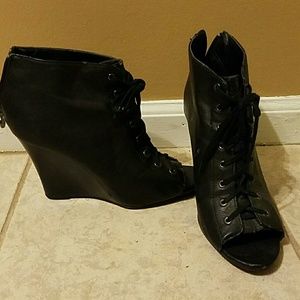 Black Simply Vera Vera Wang shoes