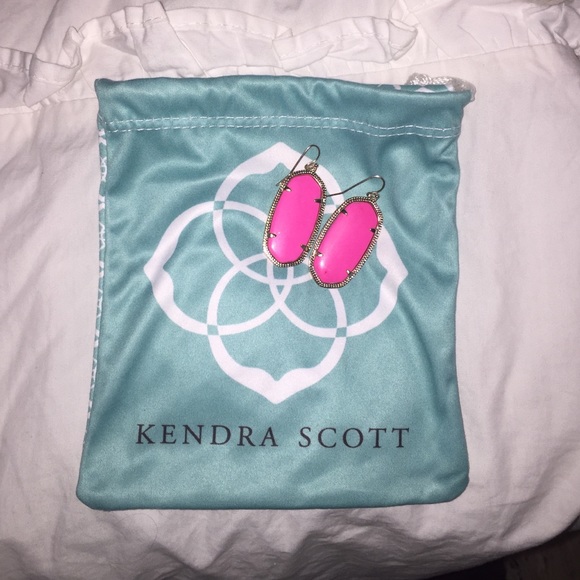 Neon pink Elle Kendra's