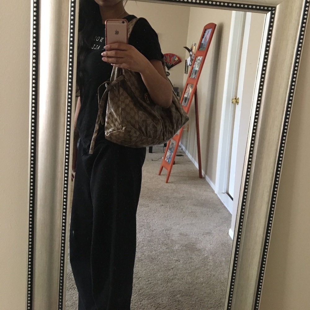 Gucci Drawstring Medium Size Bag - image 5