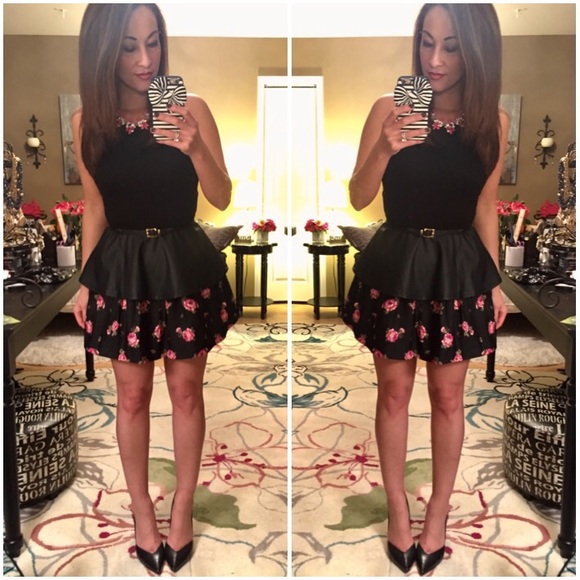 🌺 Cute Floral Mini Skirt 🌺