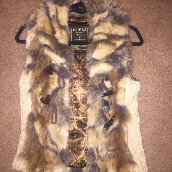 Guess furry vest! Adorable! - Picture 1 of 4