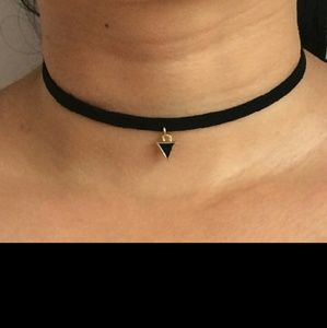 Triangle Choker