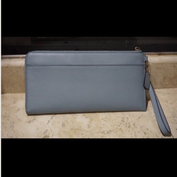 SOLD Coach wallet! BRAND NEW💕 - Picture 3 of 4