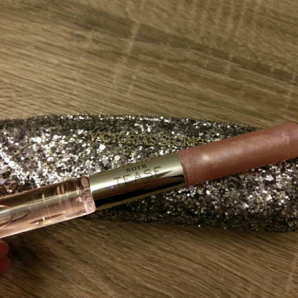 VS Noir Tease perfume roller, gloss & bag