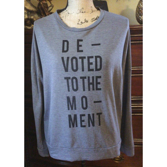 Old Navy Sweatshirt size L