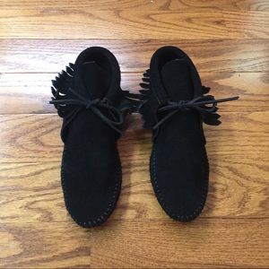 Minnetonka Classic Fringe Softsole Boot Women's 4