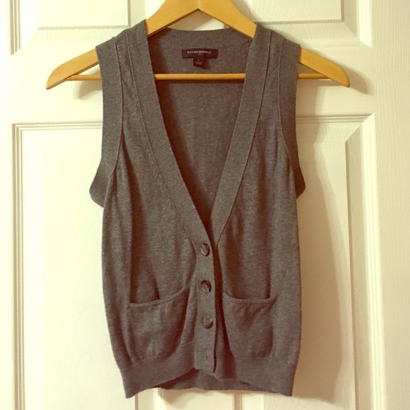 banana republic🔸gray sweater vest