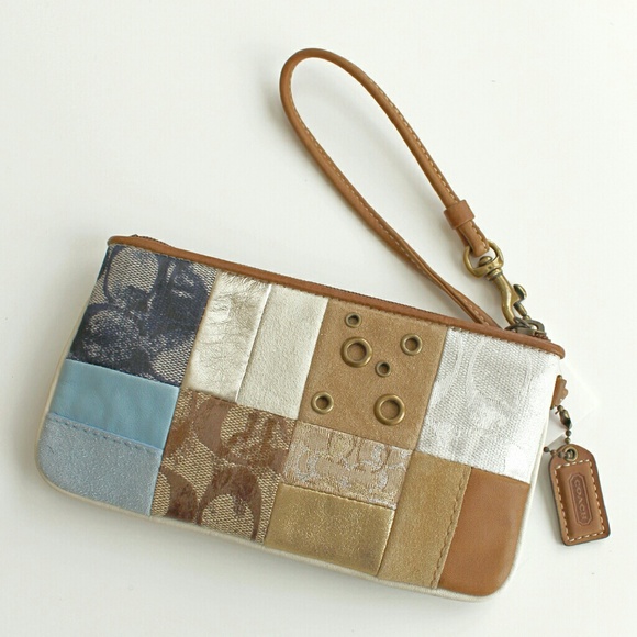 NWT COACH Signature Patchwork Wristlet
