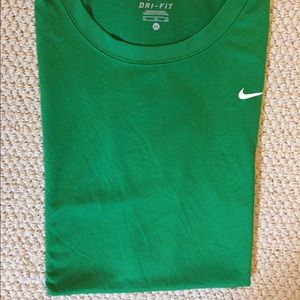 Great dry fit shorts sleeve length  pass the waist