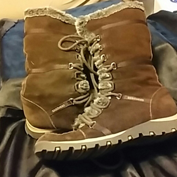 Warm midi boots