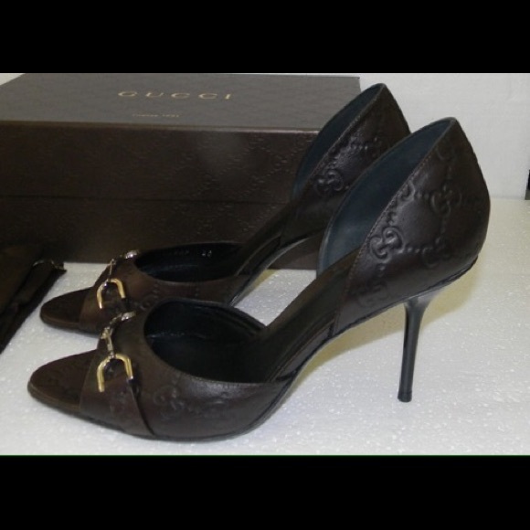 100% authentic Leather Gucci Stilettos NIB