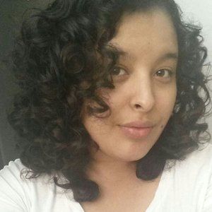 Meet your Posher, Damaris