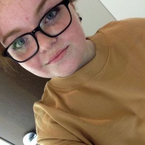 Meet your Posher, Brooke