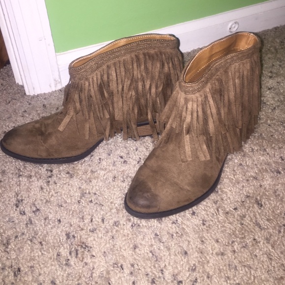 Boots never worn