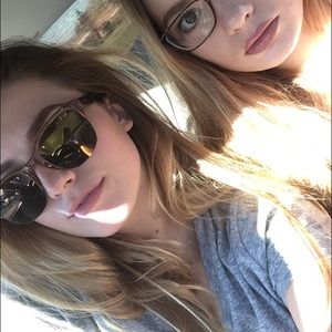 Meet your Posher, Annie