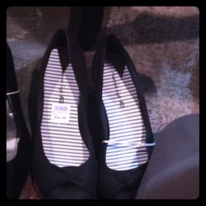 American Eagle Bow Wedges