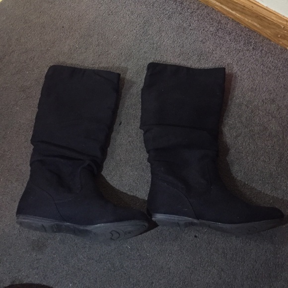 Tall Black boots!