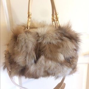 Woman's shoulder fur handbag