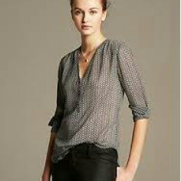 βSOLD βBananaRepublic Blouse