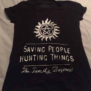 HEY IGIT BUY THIS SUPERNATURAL TEE