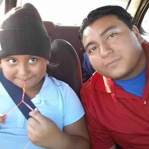 Meet your Posher, Tomas torres