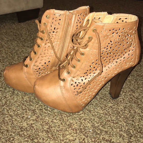 Cute brown booties!