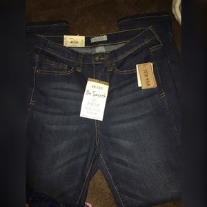 Mudd Denim - Jeans ( SIZE 5) Mudd Denim - Jeans ( SIZE 5)