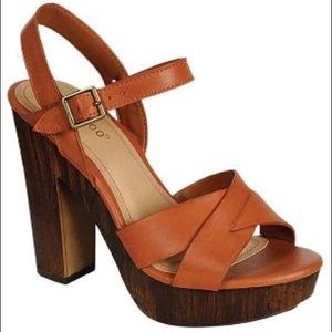 Bamboo Fabiola Crossband Wooden Heels