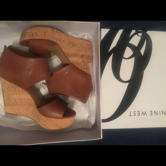 Nine West size 6.5 tan sandals