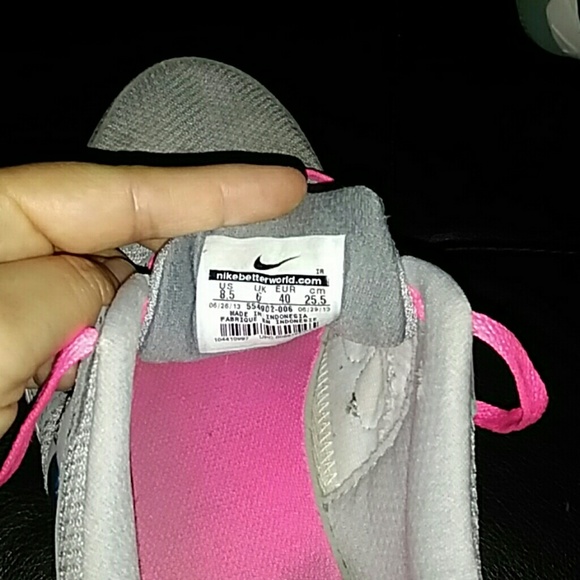 Women's Nike shoes - Picture 4 of 4