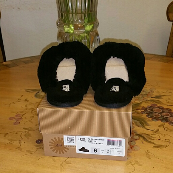 New Ugg scuffette II Women's  Black Slipper Sz 6 - Picture 3 of 4