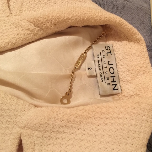 St. John Couture Off White Jacket w/ Pearl Buttons - Picture 2 of 4