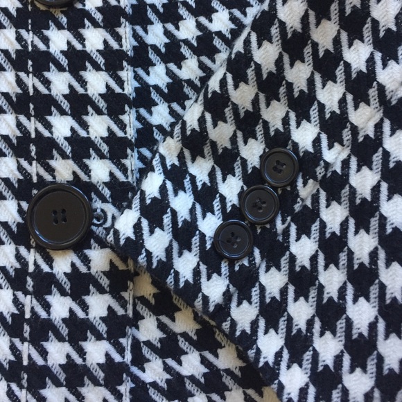 AGB Black and Off White Houndstooth Cropped Jacket - Picture 2 of 4