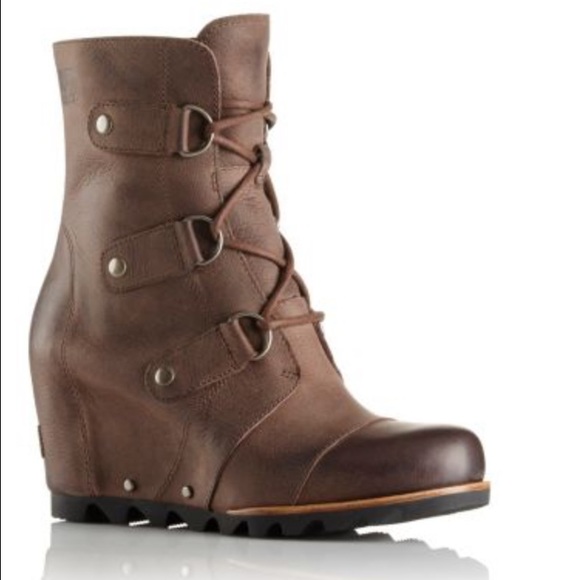 Sorel Joan of Arctic Wedge Mid Boots - tobacco