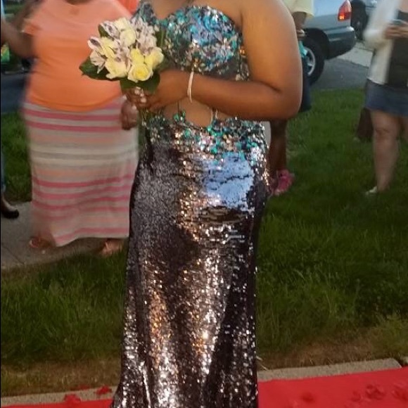 Strapless prom dress - Picture 2 of 3