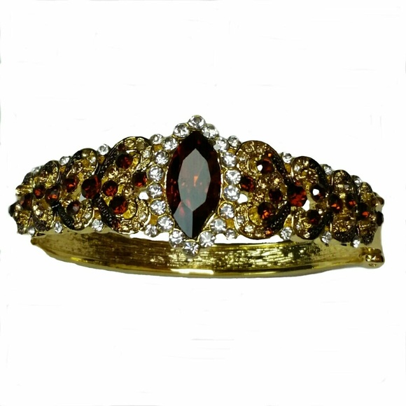 Stunning Rhinestone Bangle - Picture 2 of 4