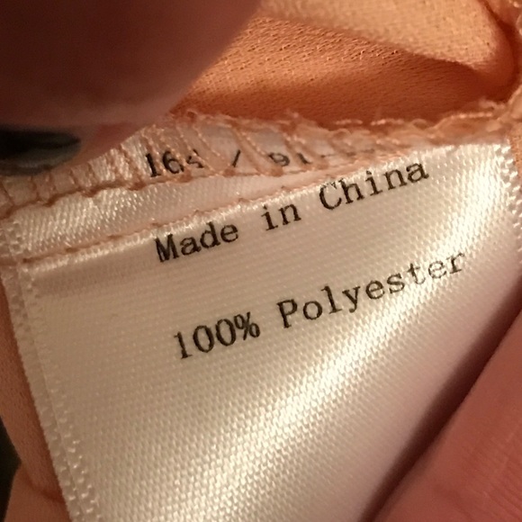 NWT Top with Peter Pan Collar - Picture 4 of 4