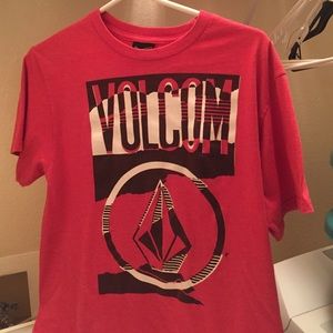 Comfortable volcom shirt