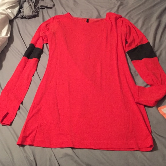 Long sleeve Lululemon shirt