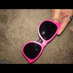 pink sunglasses