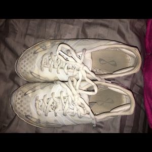 nfinity vengeance cheer shoes