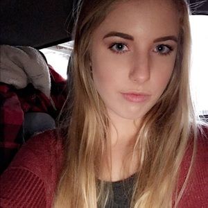 Meet your Posher, Loryn