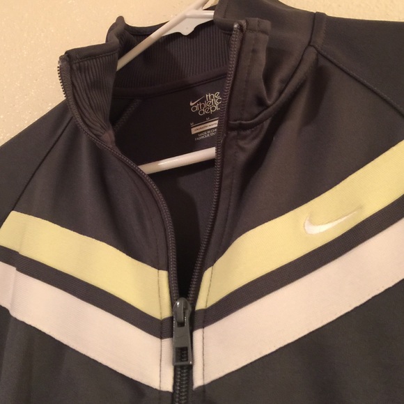 Nike Track Suit Zip-up Jacket - Picture 2 of 4