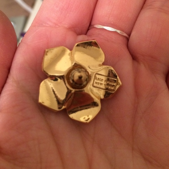 Kate spade black gold floral ear rings - Picture 3 of 3