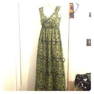 Size xs attention green maxi dress